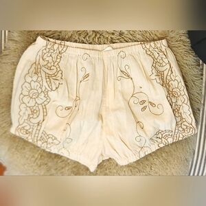 NWT Anthropologie embroidered cotton linen shorts, size medium